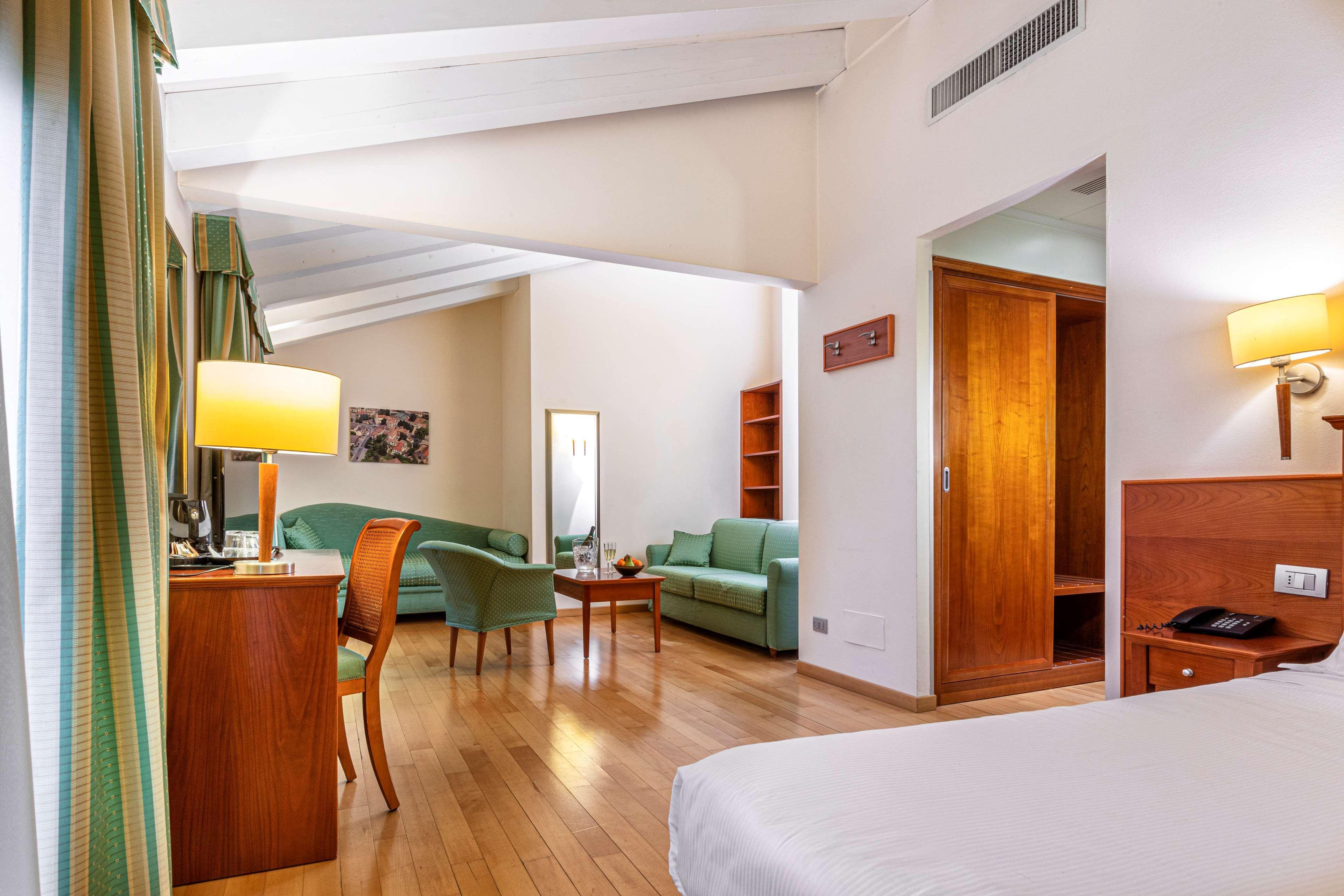 BEST WESTERN Titian Inn Hotel Treviso Silea Exterior foto